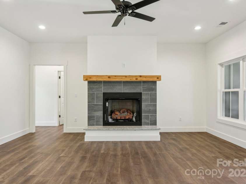 35 Haywood Park Drive, Hendersonville, NC 28791.  MLS# CAR4160719, YatesRealty ID 648. 