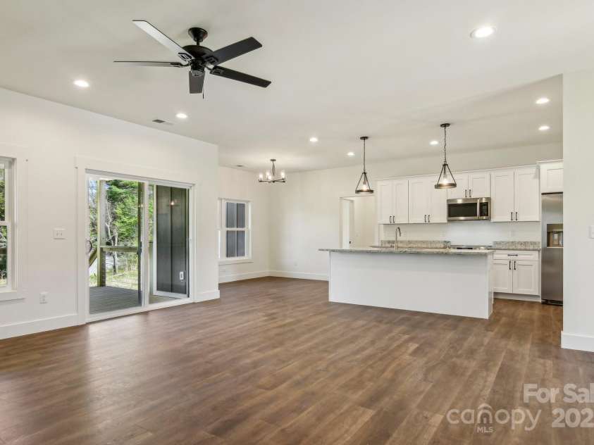 35 Haywood Park Drive, Hendersonville, NC 28791.  MLS# CAR4160719, YatesRealty ID 648. 