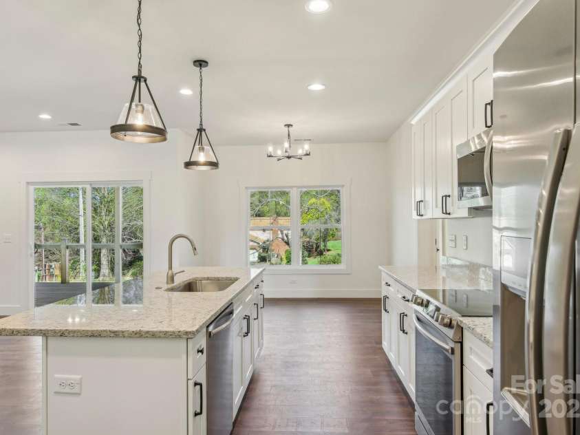 35 Haywood Park Drive, Hendersonville, NC 28791.  MLS# CAR4160719, YatesRealty ID 648. 