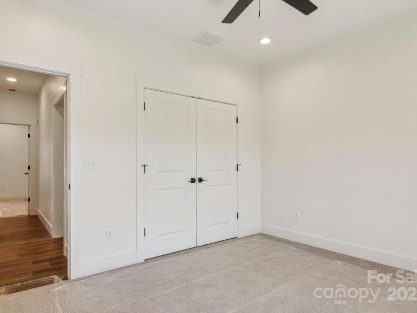 35 Haywood Park Drive, Hendersonville, NC 28791.  MLS# CAR4160719, YatesRealty ID 648. 