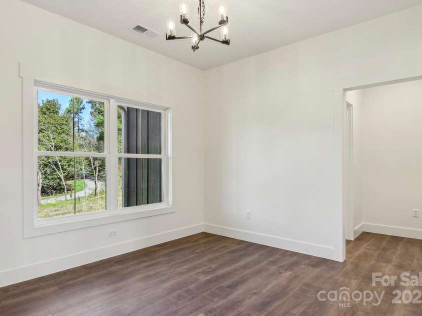 35 Haywood Park Drive, Hendersonville, NC 28791.  MLS# CAR4160719, YatesRealty ID 648. 