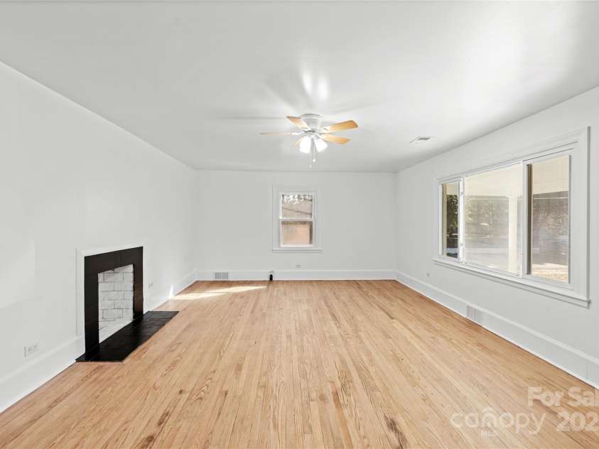 115 Texas Avenue, Bessemer City, NC 28016.  MLS# CAR4219372, YatesRealty ID 6481. 