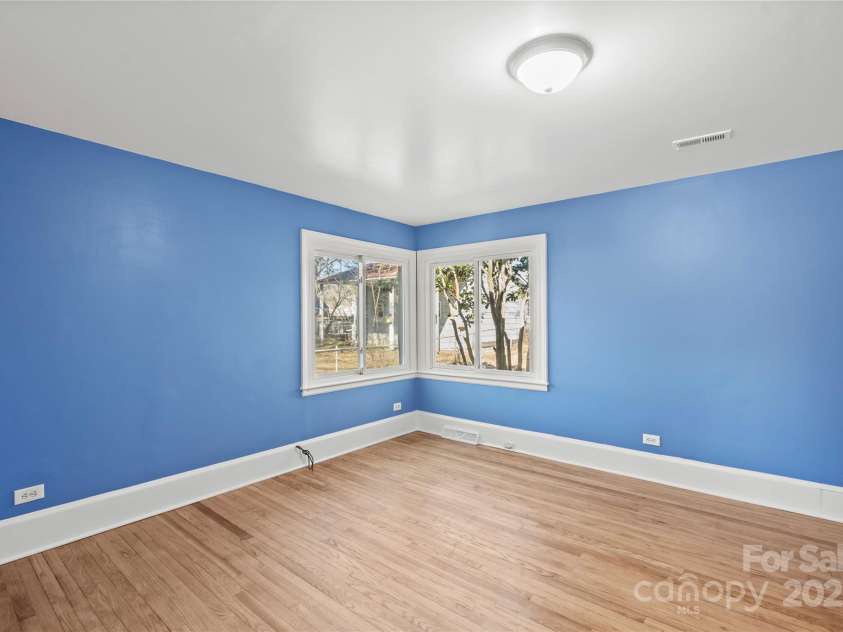 115 Texas Avenue, Bessemer City, NC 28016.  MLS# CAR4219372, YatesRealty ID 6481. 