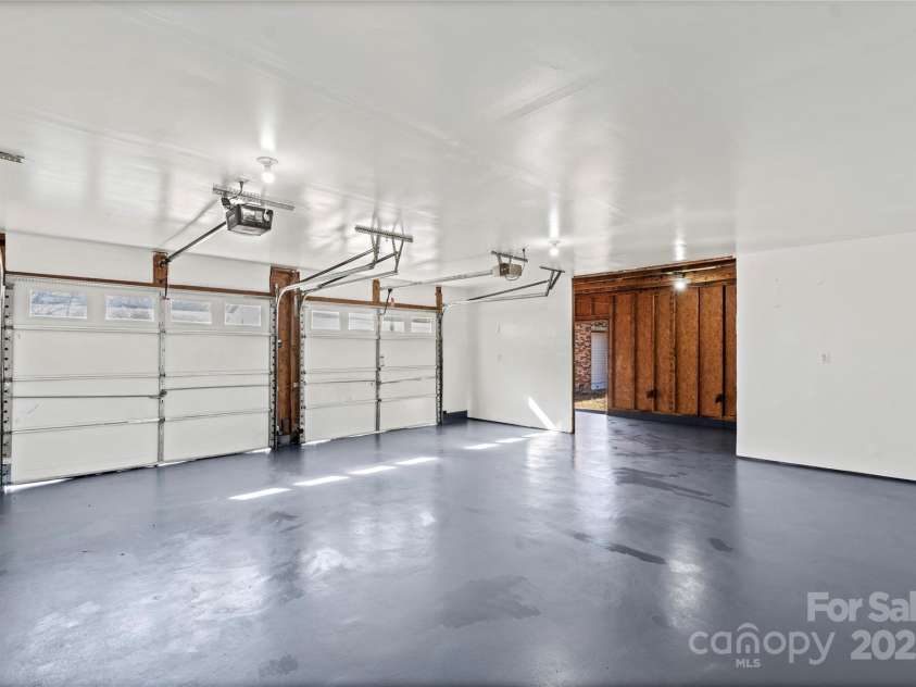 115 Texas Avenue, Bessemer City, NC 28016.  MLS# CAR4219372, YatesRealty ID 6481. Detached Garage 30x20x8.5