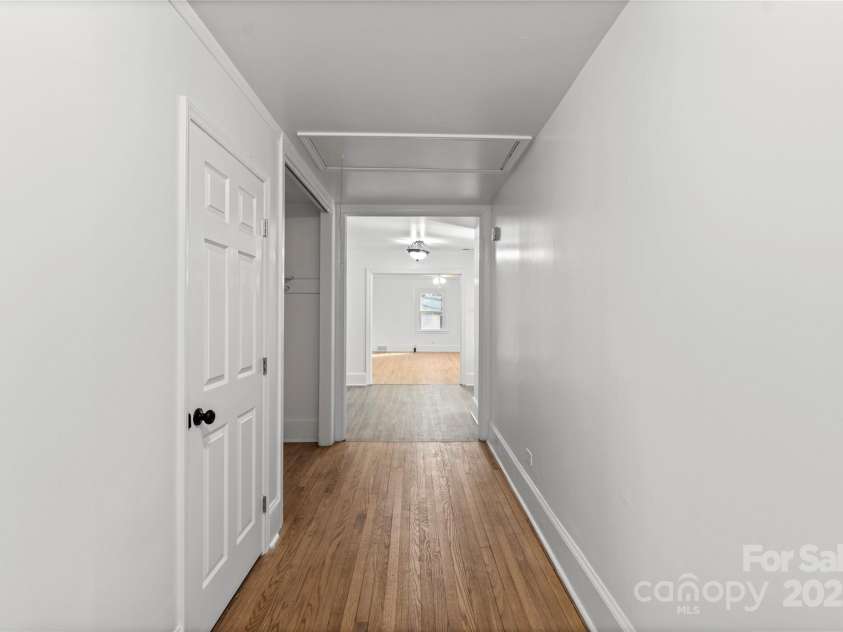 115 Texas Avenue, Bessemer City, NC 28016.  MLS# CAR4219372, YatesRealty ID 6481. Hallway