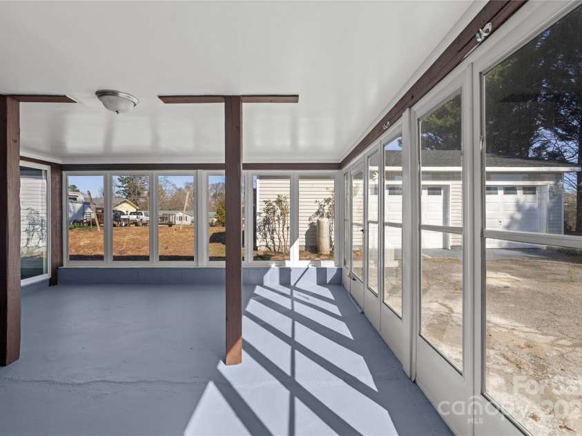 115 Texas Avenue, Bessemer City, NC 28016.  MLS# CAR4219372, YatesRealty ID 6481. Sunroom