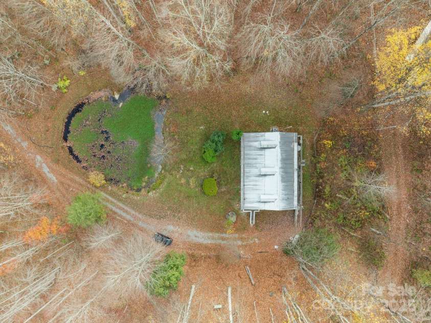 61 Doe Loop, Hot Springs, NC 28743.  MLS# CAR4295989, YatesRealty ID 6481. 