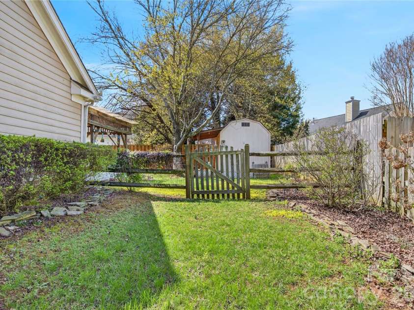 111 Foxglove Drive, Mooresville, NC 28115.  MLS# CAR4358722, YatesRealty ID 6482. Back yard