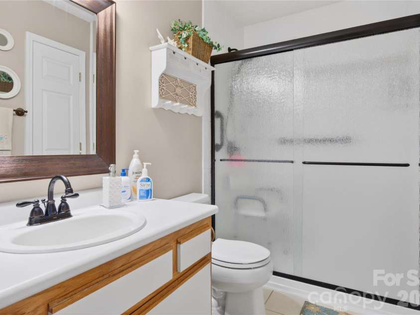 111 Foxglove Drive, Mooresville, NC 28115.  MLS# CAR4358722, YatesRealty ID 6482. Primary bathroom