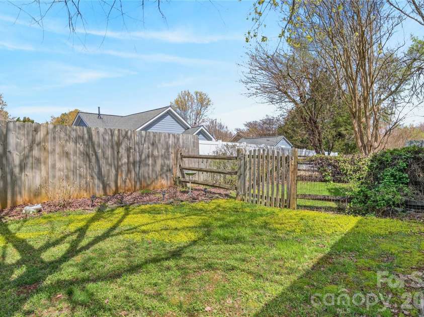 111 Foxglove Drive, Mooresville, NC 28115.  MLS# CAR4358722, YatesRealty ID 6482. Spacious back yard