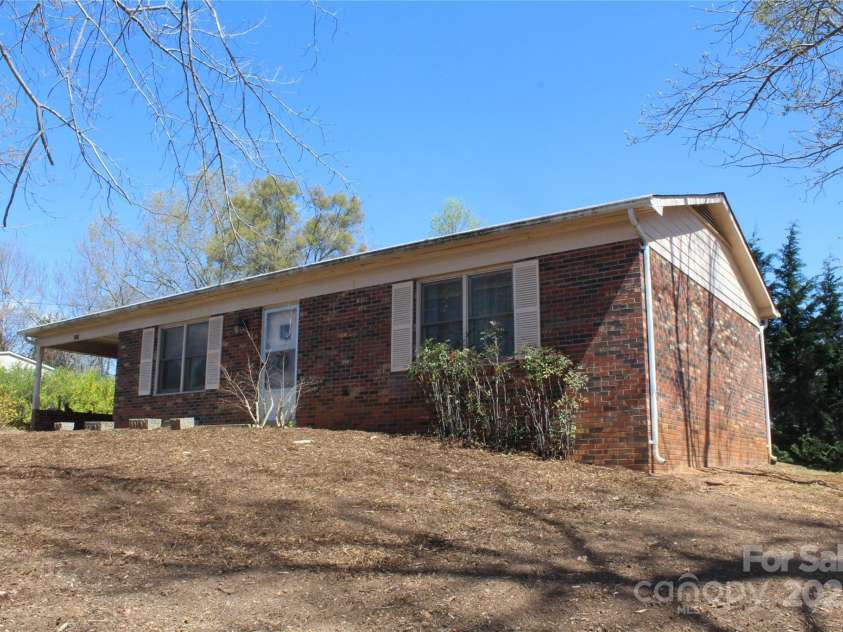2339 Crestview Street, Morganton, NC 28655.  MLS# CAR4239683, YatesRealty ID 6482. 