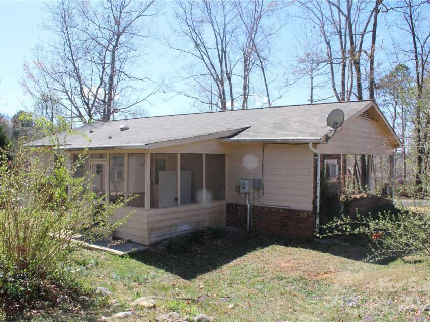 2339 Crestview Street, Morganton, NC 28655.  MLS# CAR4239683, YatesRealty ID 6482. 