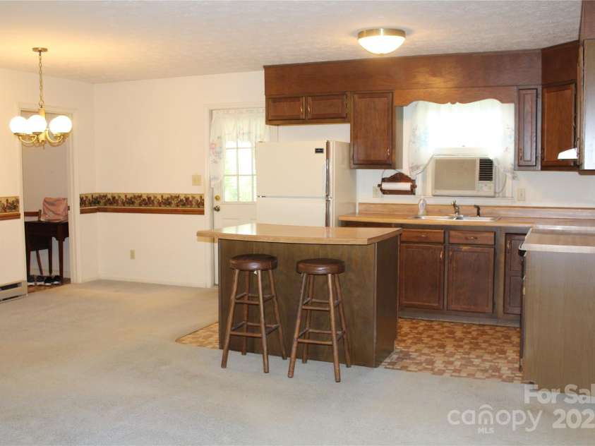 2339 Crestview Street, Morganton, NC 28655.  MLS# CAR4239683, YatesRealty ID 6482. 