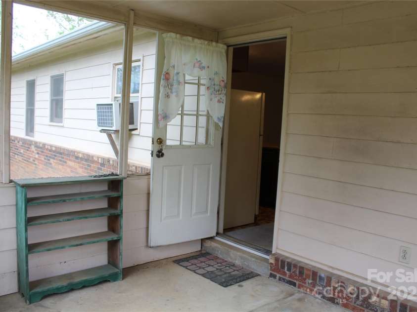 2339 Crestview Street, Morganton, NC 28655.  MLS# CAR4239683, YatesRealty ID 6482. 