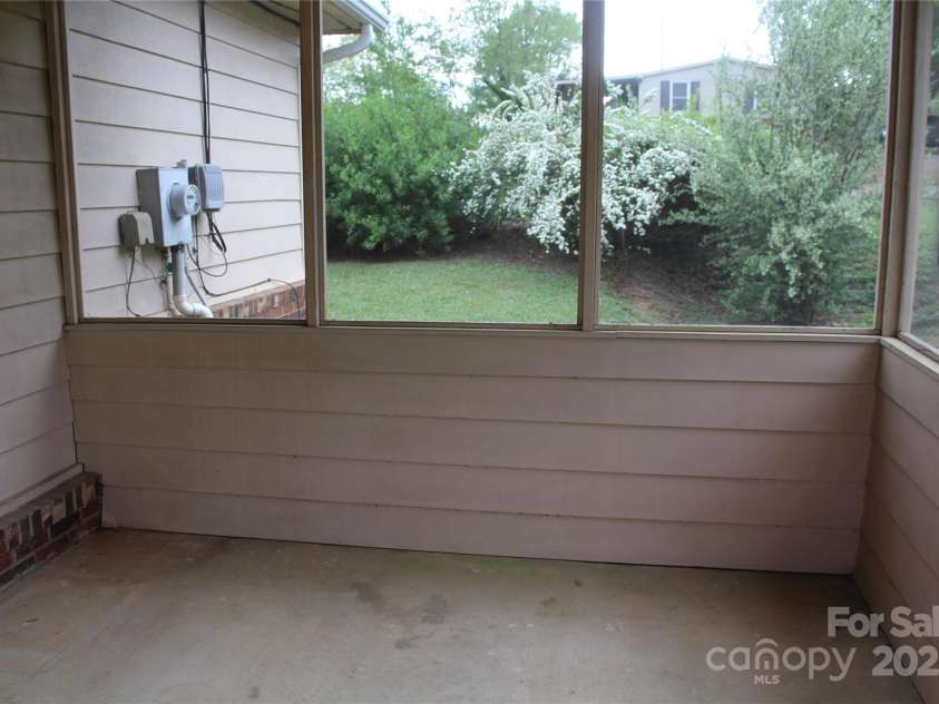 2339 Crestview Street, Morganton, NC 28655.  MLS# CAR4239683, YatesRealty ID 6482. 