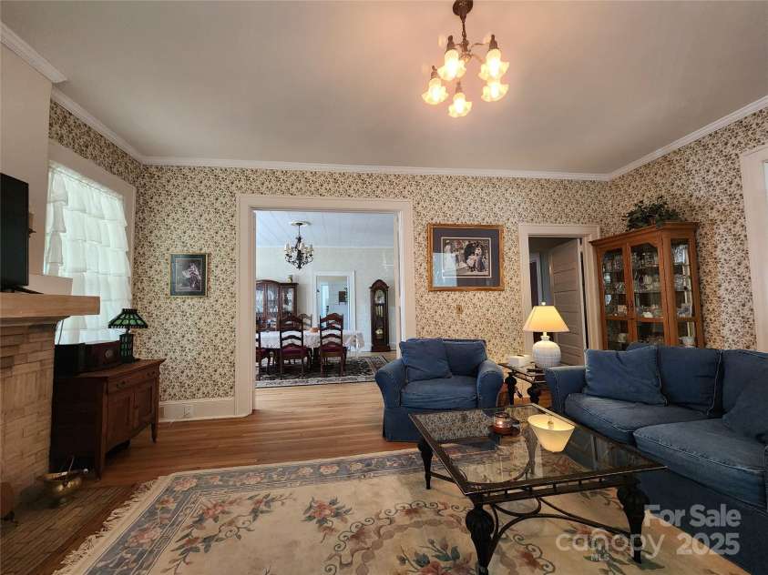 146 Saluda Street, Chester, SC 29706.  MLS# CAR4240226, YatesRealty ID 6483. 