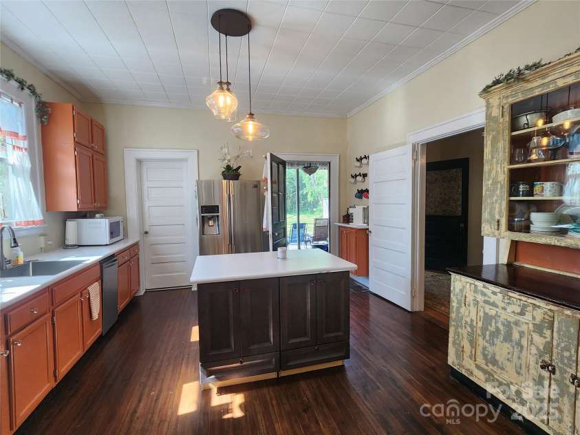 146 Saluda Street, Chester, SC 29706.  MLS# CAR4240226, YatesRealty ID 6483. 