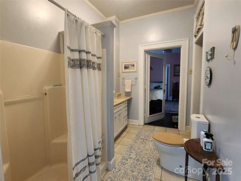 146 Saluda Street, Chester, SC 29706.  MLS# CAR4240226, YatesRealty ID 6483. 