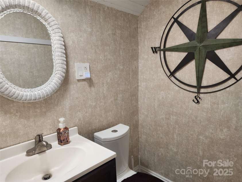 146 Saluda Street, Chester, SC 29706.  MLS# CAR4240226, YatesRealty ID 6483. 