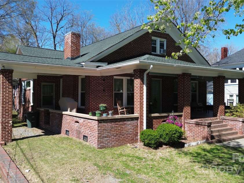 146 Saluda Street, Chester, SC 29706.  MLS# CAR4240226, YatesRealty ID 6483. 