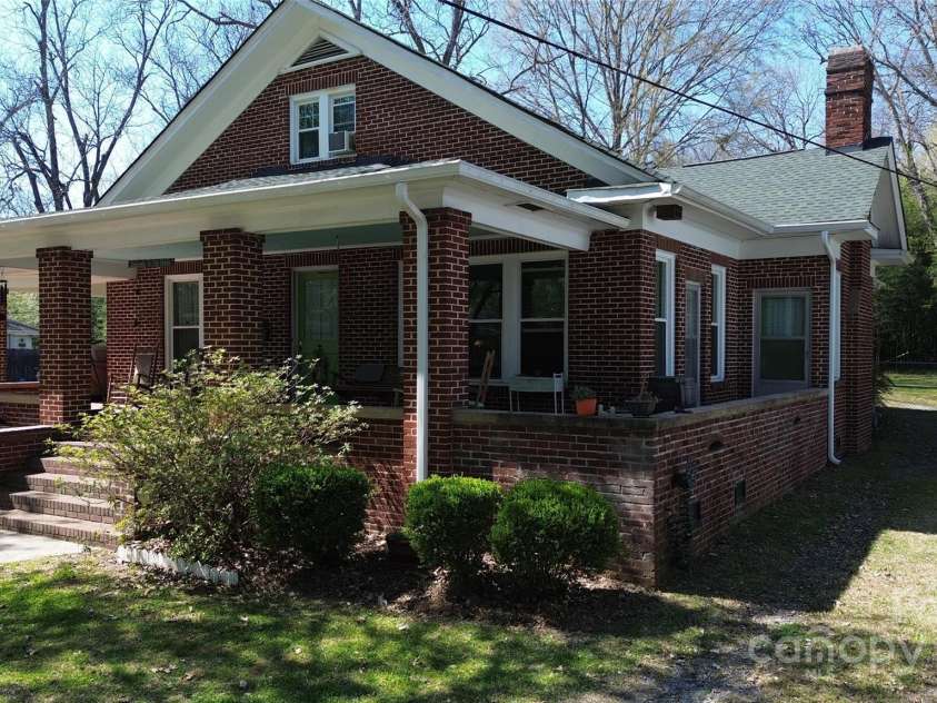 146 Saluda Street, Chester, SC 29706.  MLS# CAR4240226, YatesRealty ID 6483. 