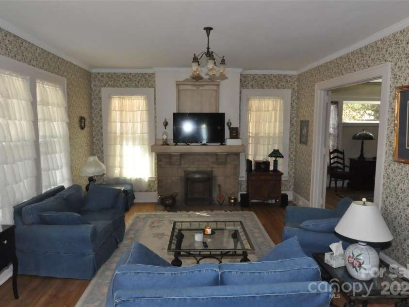 146 Saluda Street, Chester, SC 29706.  MLS# CAR4325414, YatesRealty ID 6483. 