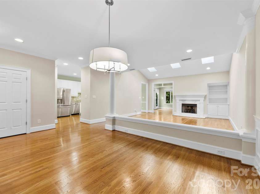 8934 Challis Hill Lane, Charlotte, NC 28226.  MLS# CAR4356123, YatesRealty ID 6483. 