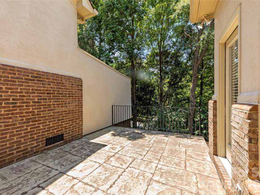 8934 Challis Hill Lane, Charlotte, NC 28226.  MLS# CAR4356123, YatesRealty ID 6483. 