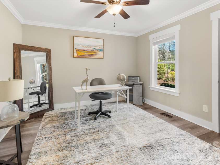 6852 Locke Drive, Sherrills Ford, NC 28673.  MLS# CAR4354705, YatesRealty ID 6484. Office