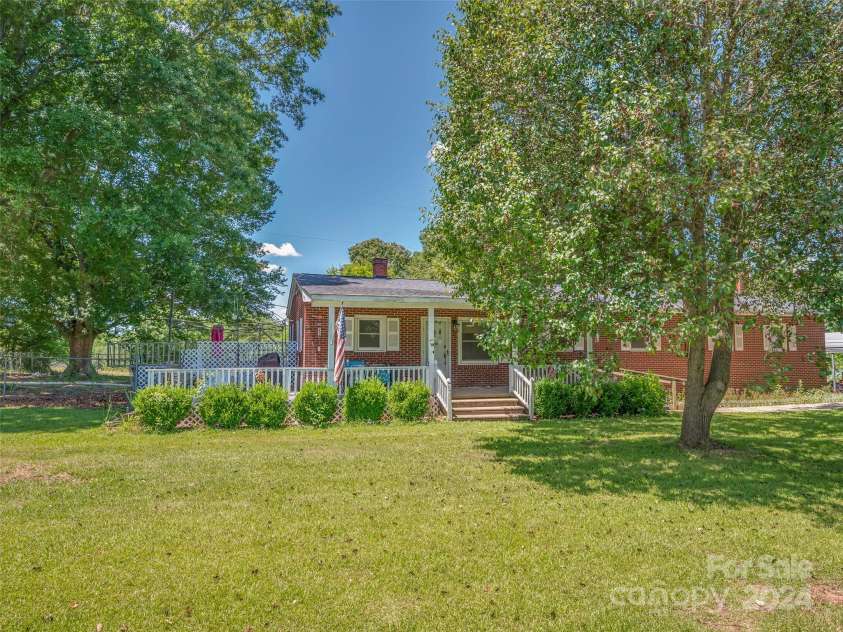 240 Hamrick Road, Mooresboro, NC 28114.  MLS# CAR4146488, YatesRealty ID 6486. 