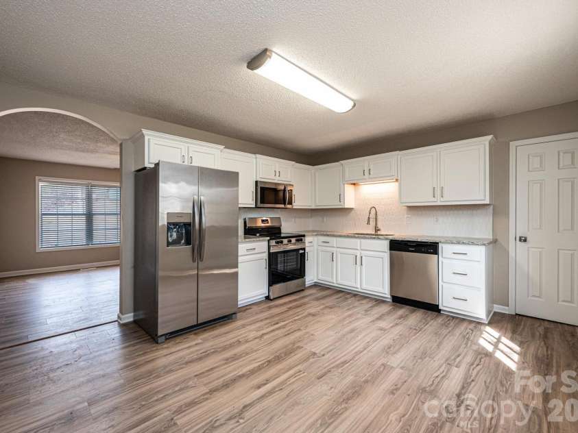 1337 Gallatin Lane, Hudson, NC 28638.  MLS# CAR4392238, YatesRealty ID 6488. 