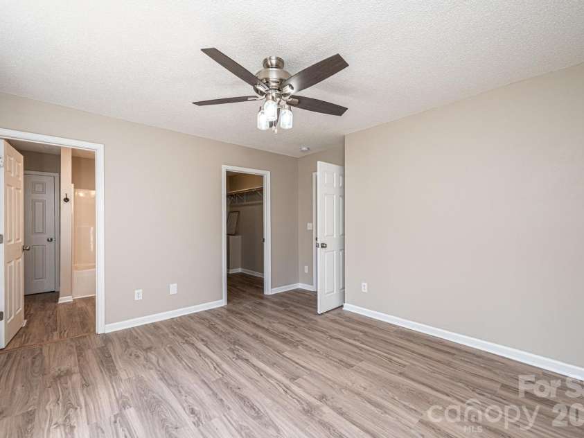 1337 Gallatin Lane, Hudson, NC 28638.  MLS# CAR4392238, YatesRealty ID 6488. 