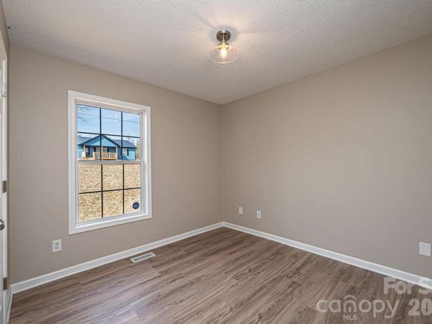 1337 Gallatin Lane, Hudson, NC 28638.  MLS# CAR4392238, YatesRealty ID 6488. 