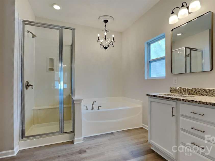 8055 Hereford Street, Charlotte, NC 28213.  MLS# CAR4228120, YatesRealty ID 6489. 