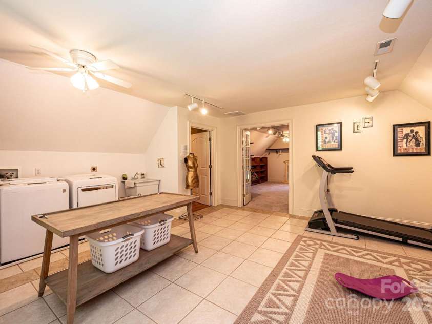 2983 Rockwood Drive, Lenoir, NC 28645.  MLS# CAR4136102, YatesRealty ID 649. 2nd lvl laundry