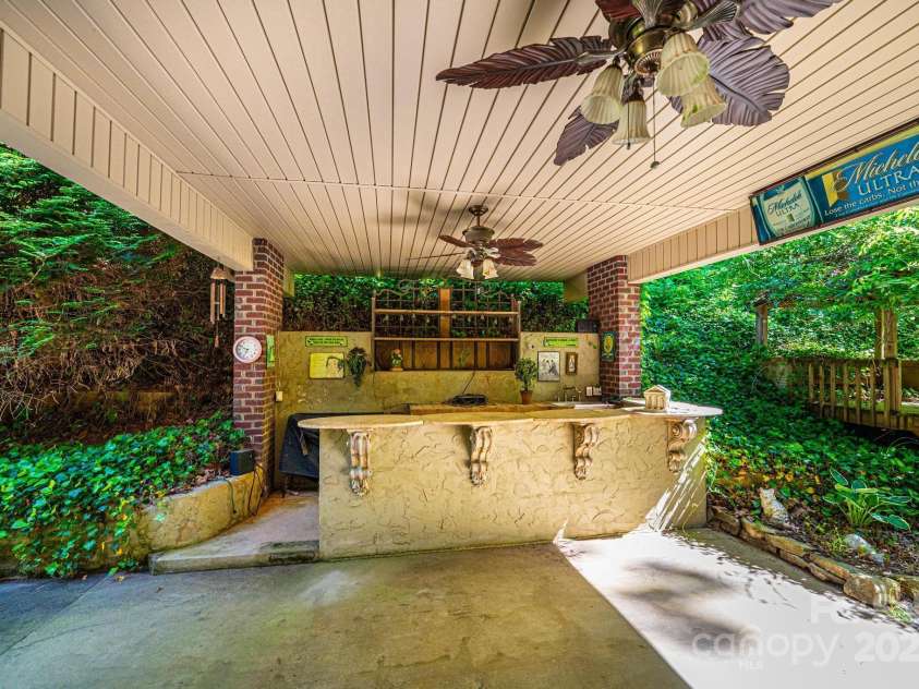 2983 Rockwood Drive, Lenoir, NC 28645.  MLS# CAR4136102, YatesRealty ID 649. Out door Bar