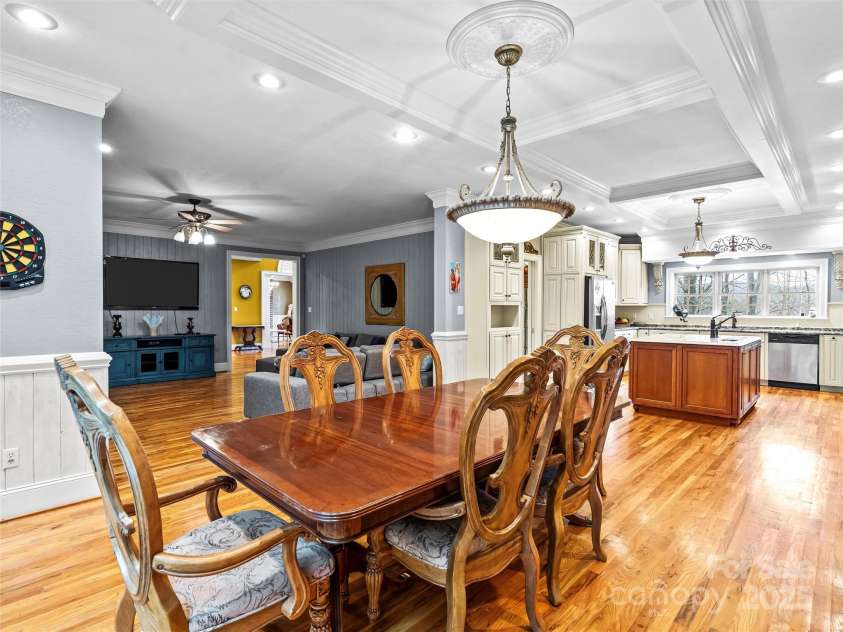 2983 Rockwood Drive, Lenoir, NC 28645.  MLS# CAR4324636, YatesRealty ID 649. 