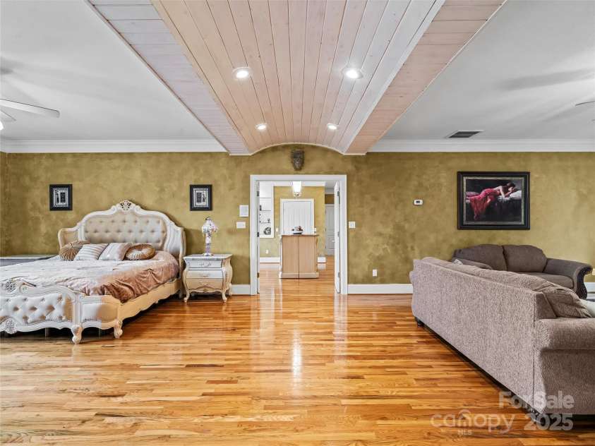 2983 Rockwood Drive, Lenoir, NC 28645.  MLS# CAR4324636, YatesRealty ID 649. 