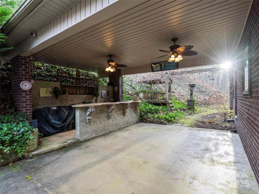 2983 Rockwood Drive, Lenoir, NC 28645.  MLS# CAR4324636, YatesRealty ID 649. 