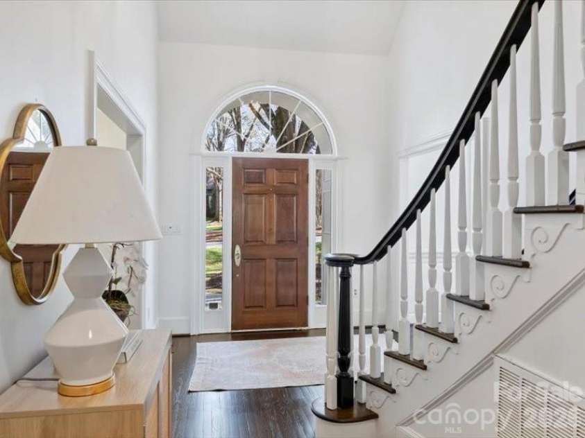 5630 Colony Road, Charlotte, NC 28226.  MLS# CAR4342977, YatesRealty ID 6491. 