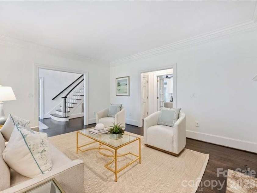 5630 Colony Road, Charlotte, NC 28226.  MLS# CAR4342977, YatesRealty ID 6491. 