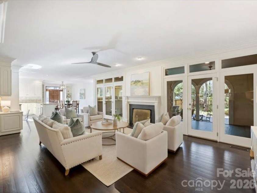 5630 Colony Road, Charlotte, NC 28226.  MLS# CAR4342977, YatesRealty ID 6491. 