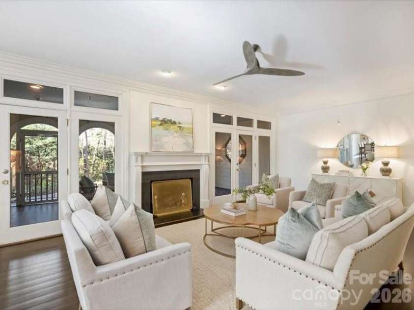 5630 Colony Road, Charlotte, NC 28226.  MLS# CAR4342977, YatesRealty ID 6491. 