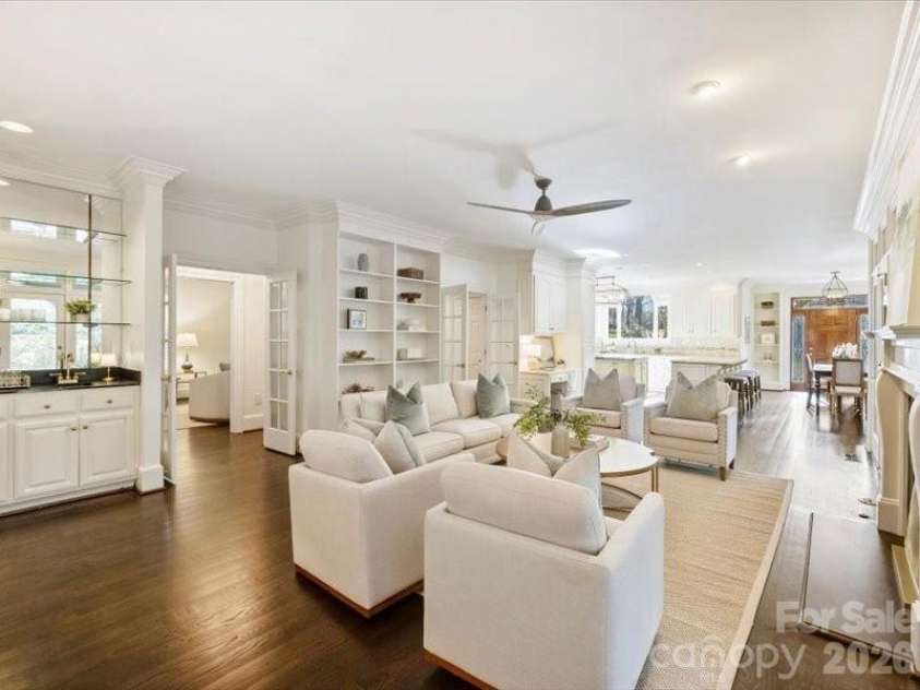 5630 Colony Road, Charlotte, NC 28226.  MLS# CAR4342977, YatesRealty ID 6491. 