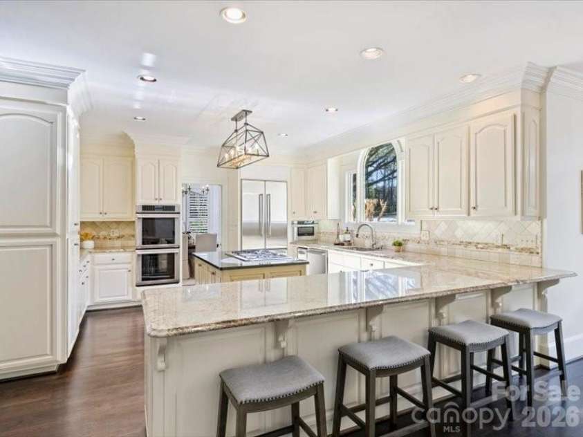 5630 Colony Road, Charlotte, NC 28226.  MLS# CAR4342977, YatesRealty ID 6491. 