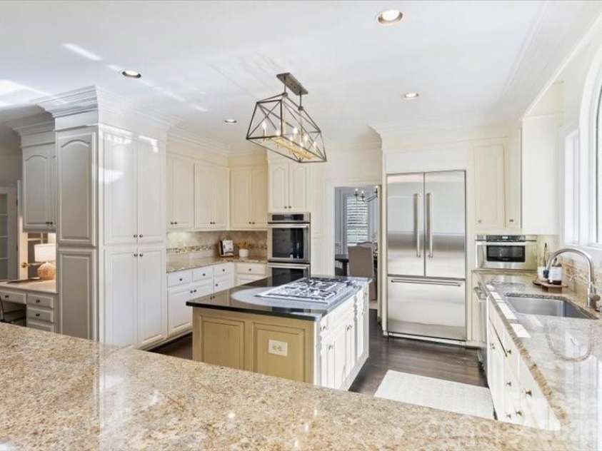 5630 Colony Road, Charlotte, NC 28226.  MLS# CAR4342977, YatesRealty ID 6491. 