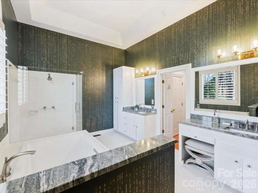 5630 Colony Road, Charlotte, NC 28226.  MLS# CAR4342977, YatesRealty ID 6491. 
