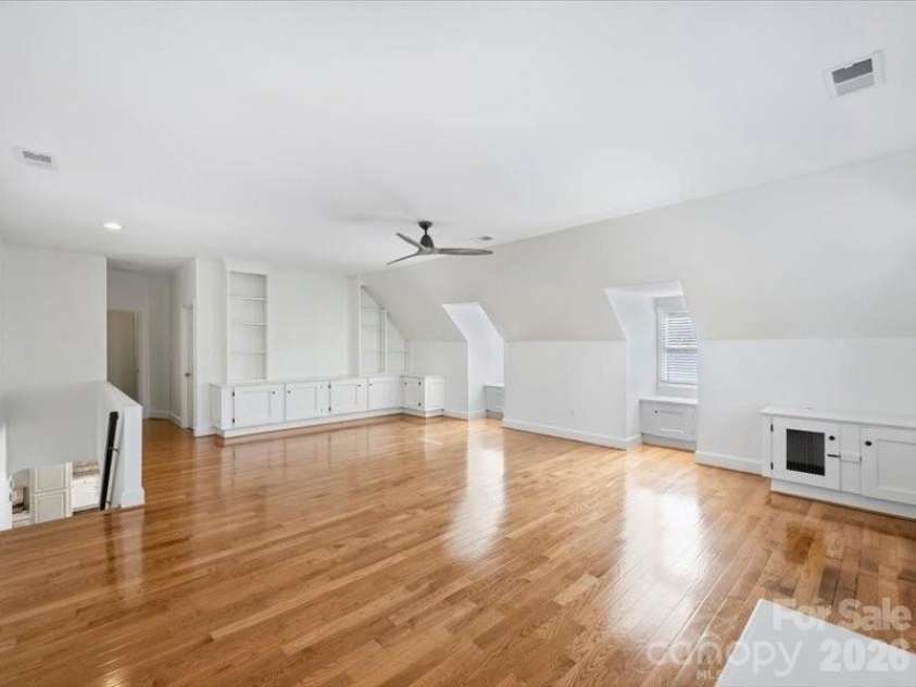 5630 Colony Road, Charlotte, NC 28226.  MLS# CAR4342977, YatesRealty ID 6491. 