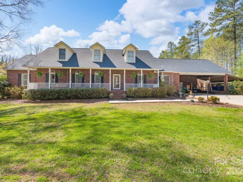 891 Silver Charm Lane, York, SC 29745.  MLS# CAR4239024, YatesRealty ID 6491. 