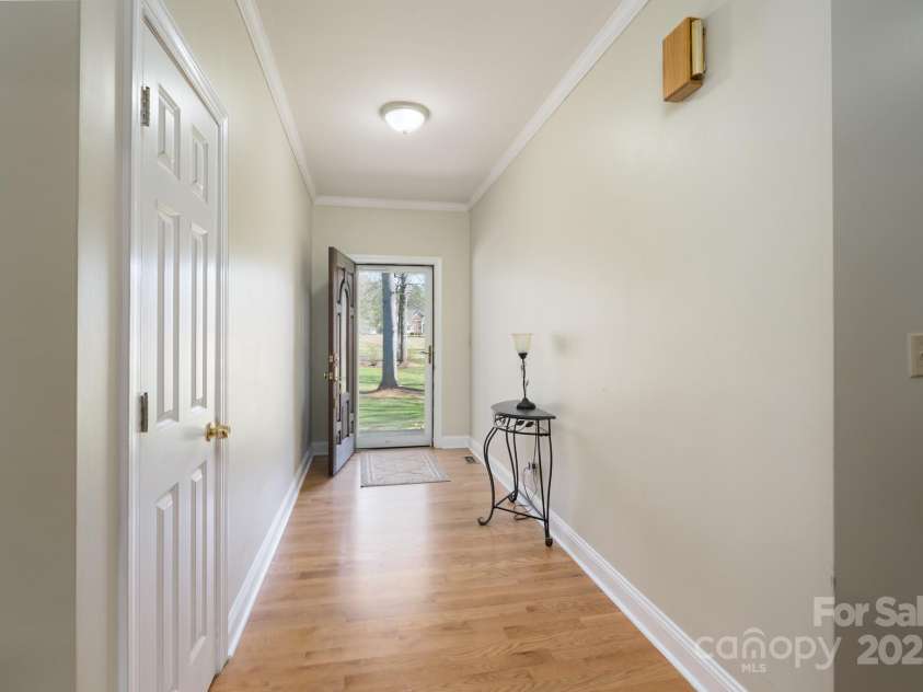 891 Silver Charm Lane, York, SC 29745.  MLS# CAR4239024, YatesRealty ID 6491. Foyer